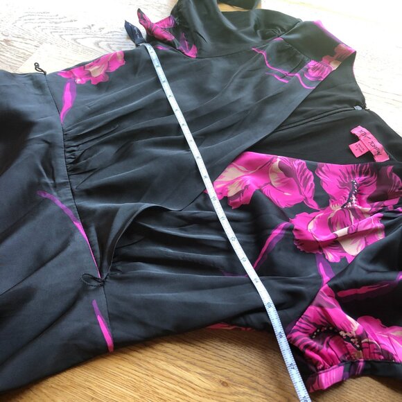 Betsey Johnson Faux Wrap Dress Black Pink Floral Size 4 - Picture 11 of 13